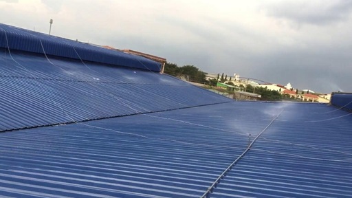 hệ thống phun sương mái tôn nhà xưởng