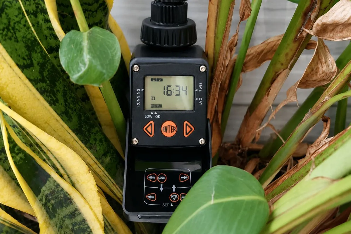Nguyên lý tự động hóa thời gian: tại sao hệ thống phun sương cần timer 3 Sai lầm thường gặp khi cài đặt timer phun sương và cách sửa